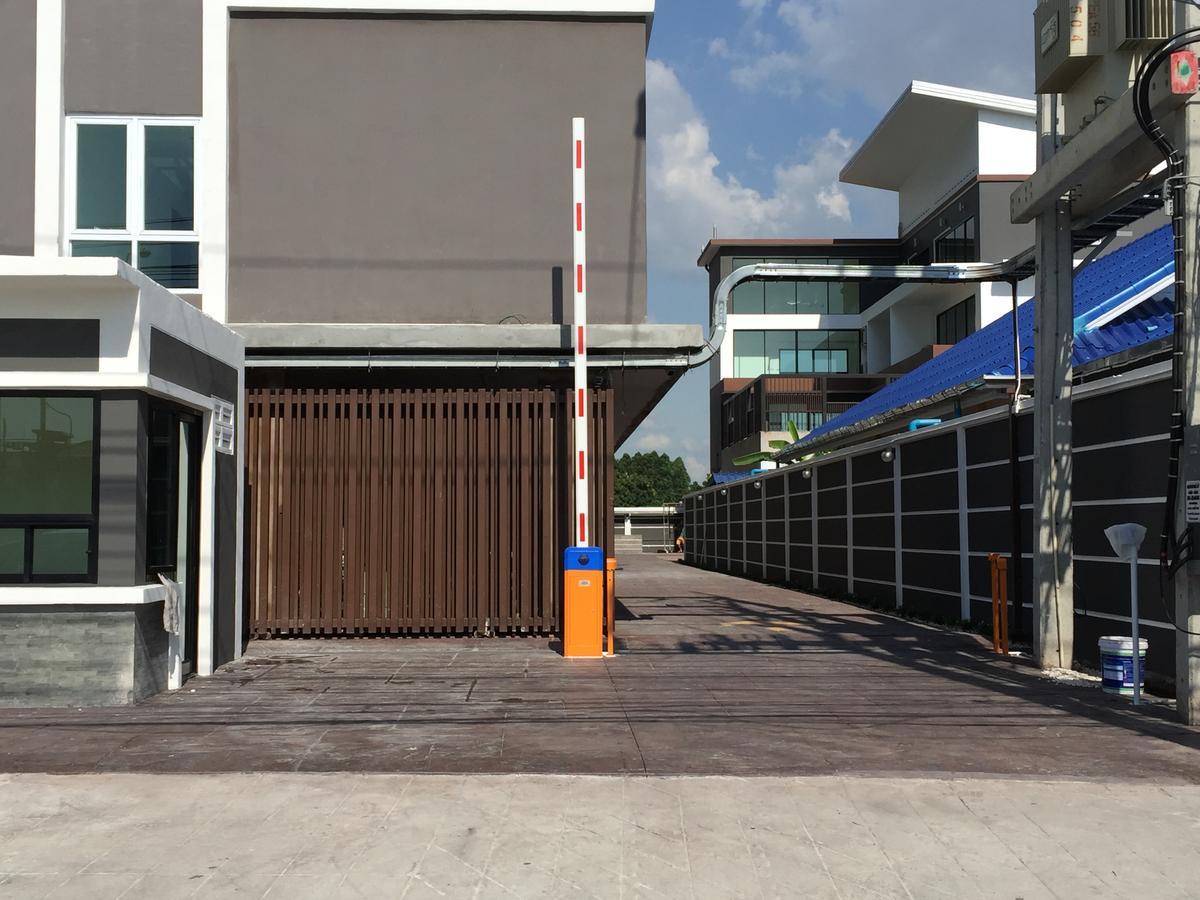 Modernbright Laemchabang Bang Lamung Exterior foto