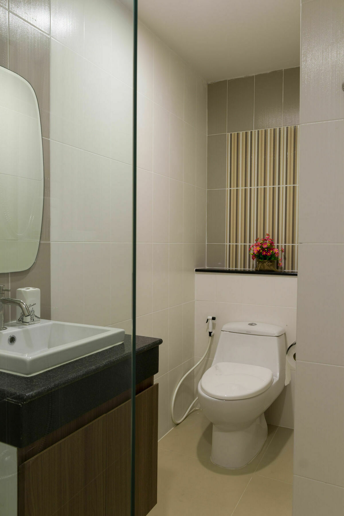 Modernbright Laemchabang Bang Lamung Exterior foto